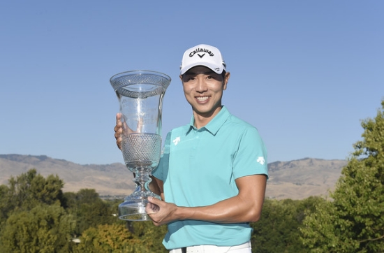 앨버트슨스 보이시오픈에서 우승컵을 들어올린 배상문. 사진=올댓스포츠 제공