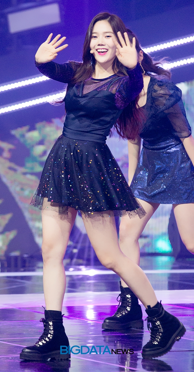 오마이걸 효정, MBC MUSIC '쇼 챔피언' 생방송 현장