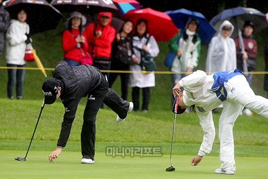 디팬딩 챔피언 이정은6와 같이 경기한 박성현