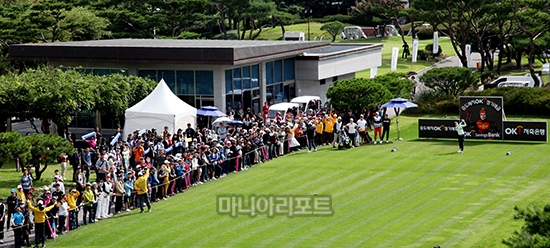 최종일 10번홀에서 출발한 박성현 사진제공 세마스포츠마케팅