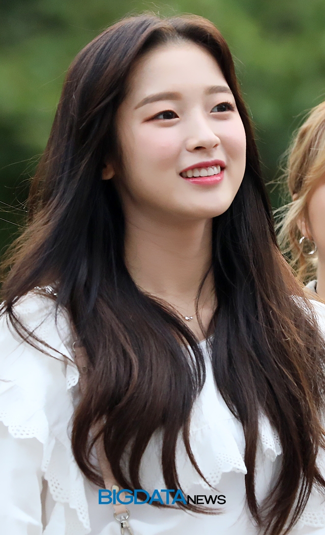 오마이걸 아린, KBS 2TV 음악방송 '뮤직뱅크' 출근길 현장