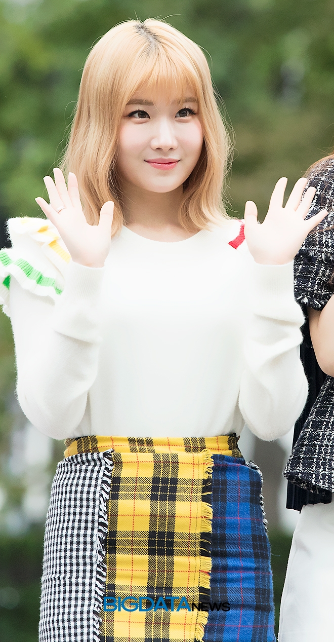 공원소녀 서령, KBS 2TV 음악방송 '뮤직뱅크' 출근길 현장