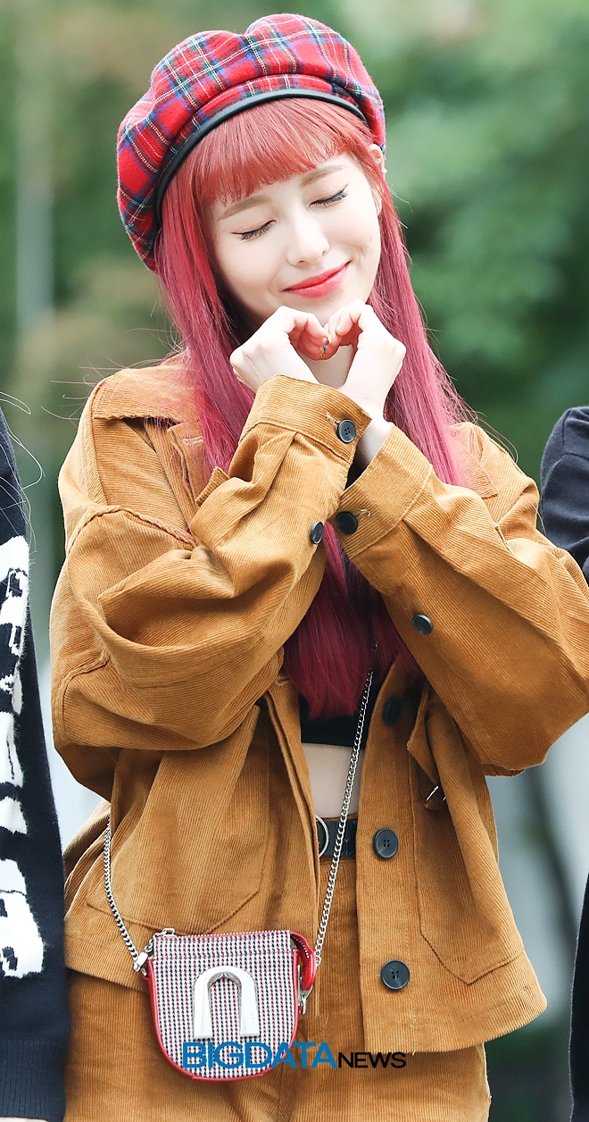 유니티 예빈, KBS 2TV 음악방송 '뮤직뱅크' 출근길 현장