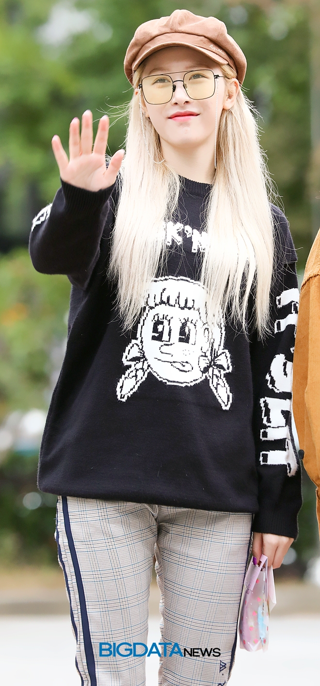 유니티 의진, KBS 2TV 음악방송 '뮤직뱅크' 출근길 현장