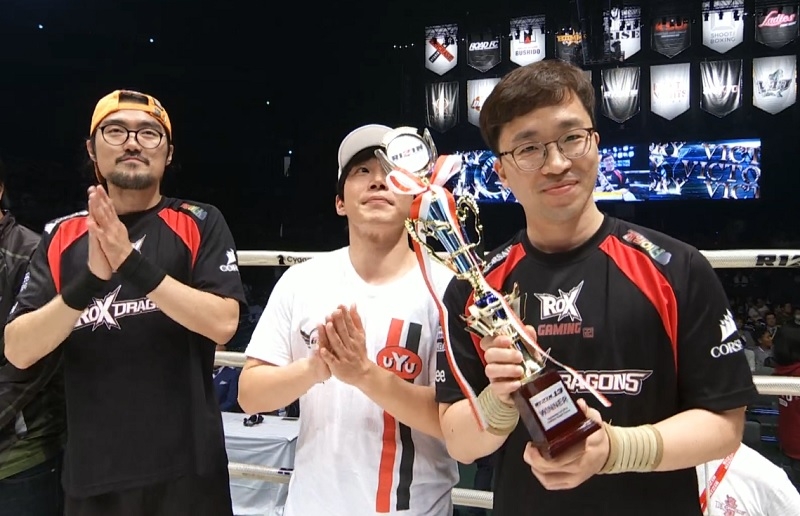 라이진13의 이벤트전으로 진행된 철권 한일전에서 승리한 한국 대표팀(사진=트위치 생중계 화면 캡처).