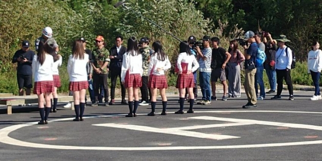 SNS에 올라온 AKB48 멤버들의 방송 촬영 현장 사진