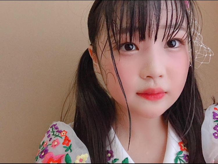 일본 걸그룹 AKB48의 사토 미나미 셀카 사진