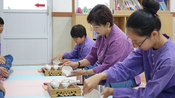'배려의 행복', 다도예절교실서 찾다