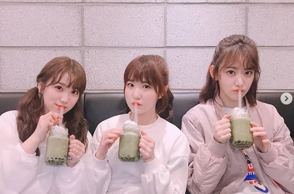 아이즈원의 야부키 나코, 혼다 히토미, 미야와키 사쿠라