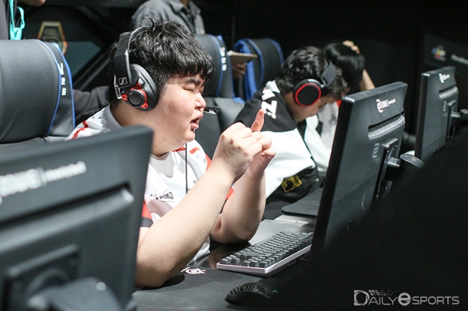 2라운드 1위 SK텔레콤T1.