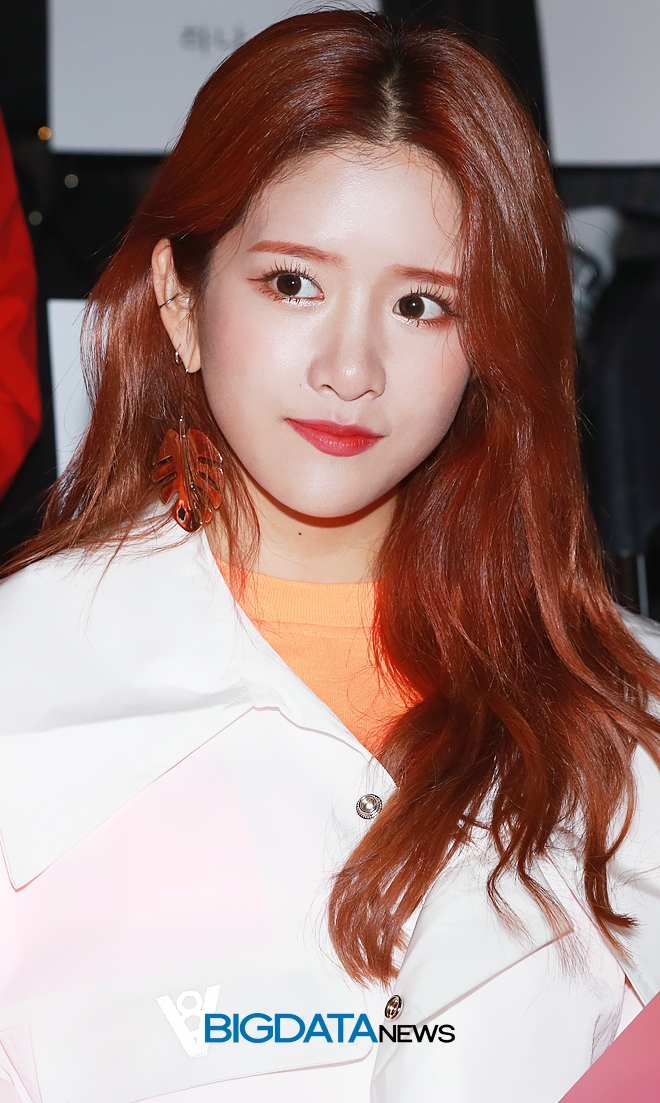 우주소녀 엑시, 2019 S/S 헤라 서울패션위크 현장