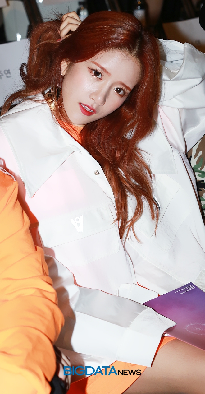 우주소녀 엑시, 2019 S/S 헤라 서울패션위크 현장