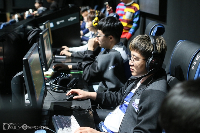 두 라운드 연속 최후의 생존팀이 된 아프리카 프릭스 페이탈.