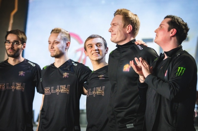 IG를 연파하면서 D조 1위에 오른 프나틱.