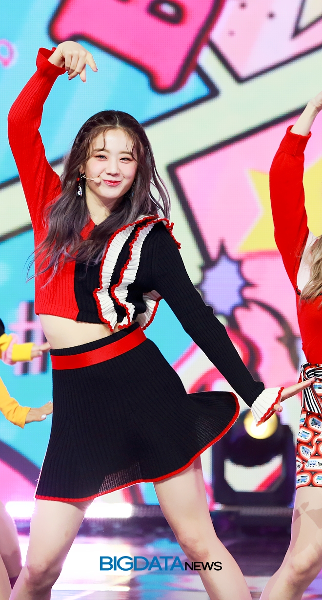 프로미스나인 장규리, MBC MUSIC '쇼 챔피언' 생방송 현장