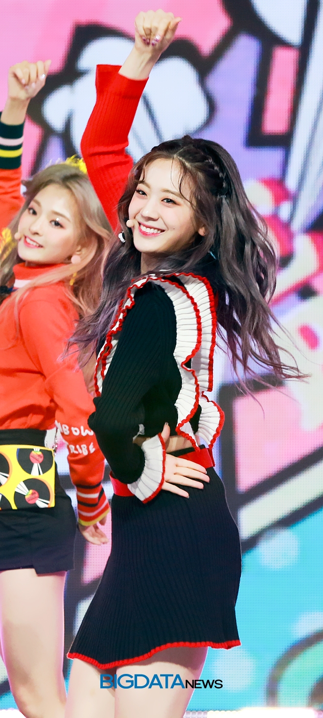 프로미스나인 장규리, MBC MUSIC '쇼 챔피언' 생방송 현장