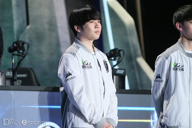 IG가 2세트를 가져가는데 큰 공을 세운 'Rookie' 송의진.