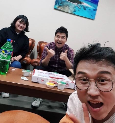 '전지적 참견 시점' 박성광, 임송 매니저와 전현무가 쏘는 식사 즐기며 '찰칵'