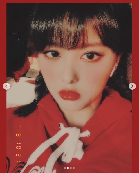 걸그룹 모모랜드 아인의 셀카 사진