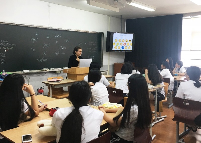 방학 중 고등학생을 위한 ‘영어 멘토링’ 운영