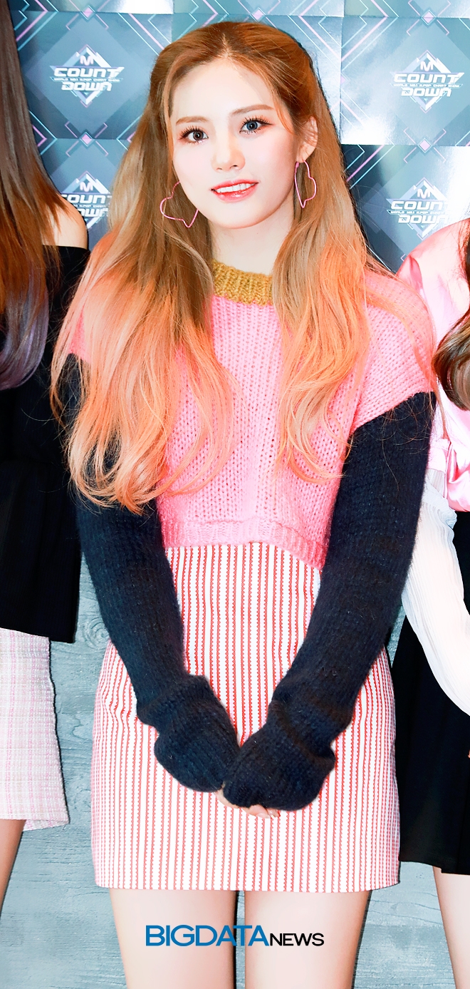 프로미스나인 박지원, Mnet '엠카운트다운' 생방송 사전 리허설 현장