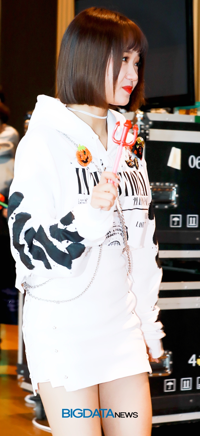 위키미키 최유정, Mnet '엠카운트다운' 생방송 사전 리허설 현장