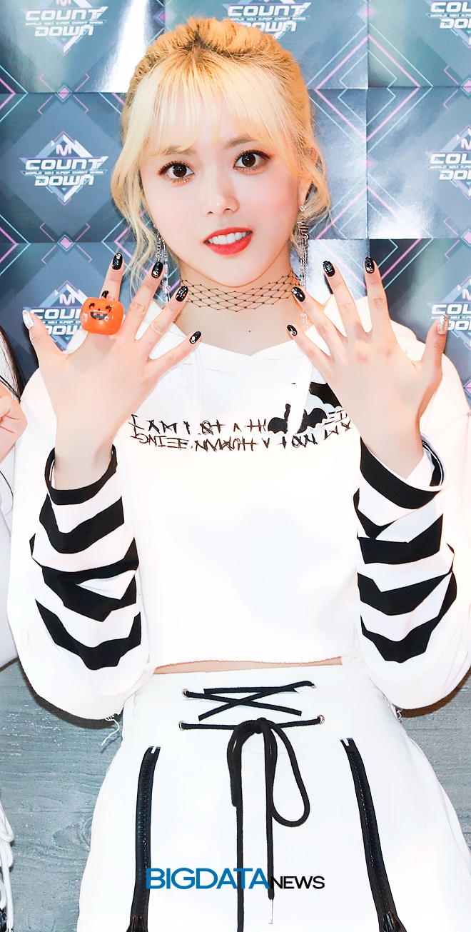 위키미키 지수연, Mnet '엠카운트다운' 생방송 사전 리허설 현장