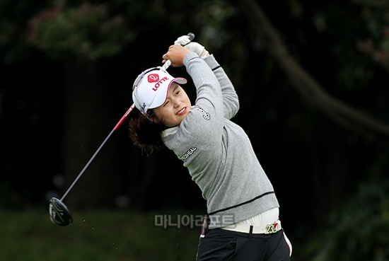 호쾌한 드라이버샷 구사하는 최혜진