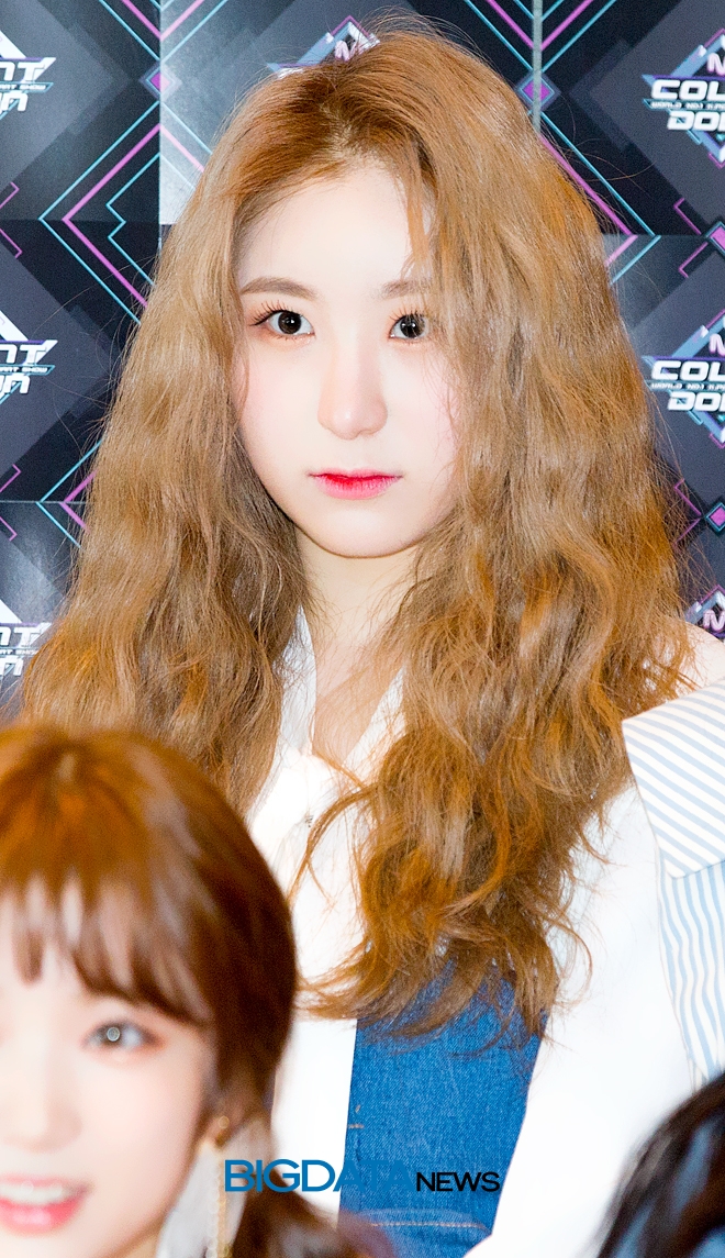 아이즈원 이채연, Mnet '엠카운트다운' 생방송 현장