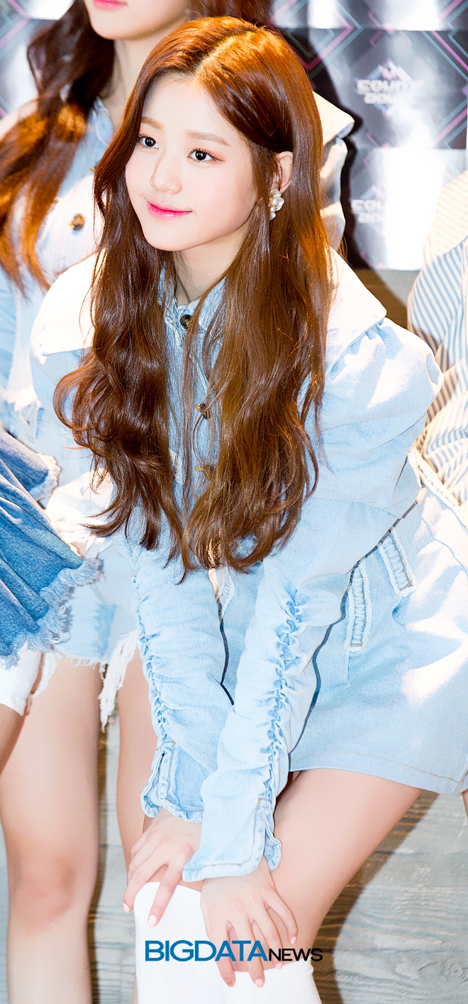 아이즈원 장원영, Mnet '엠카운트다운' 생방송 현장