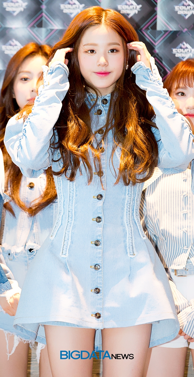 아이즈원 장원영, Mnet '엠카운트다운' 생방송 현장