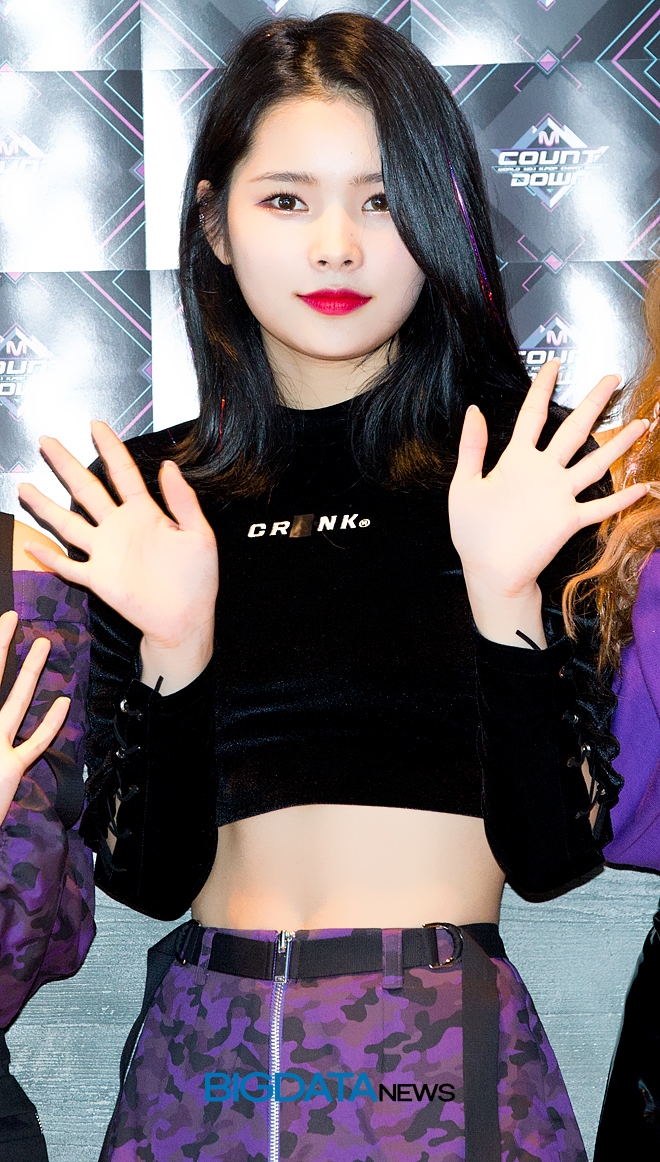 위키미키 리나, Mnet '엠카운트다운' 생방송 현장