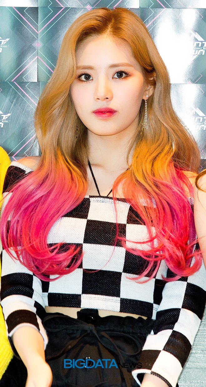 프로미스나인 박지원, Mnet '엠카운트다운' 생방송 현장