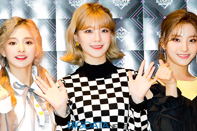 프로미스나인 백지헌, Mnet '엠카운트다운' 생방송 현장