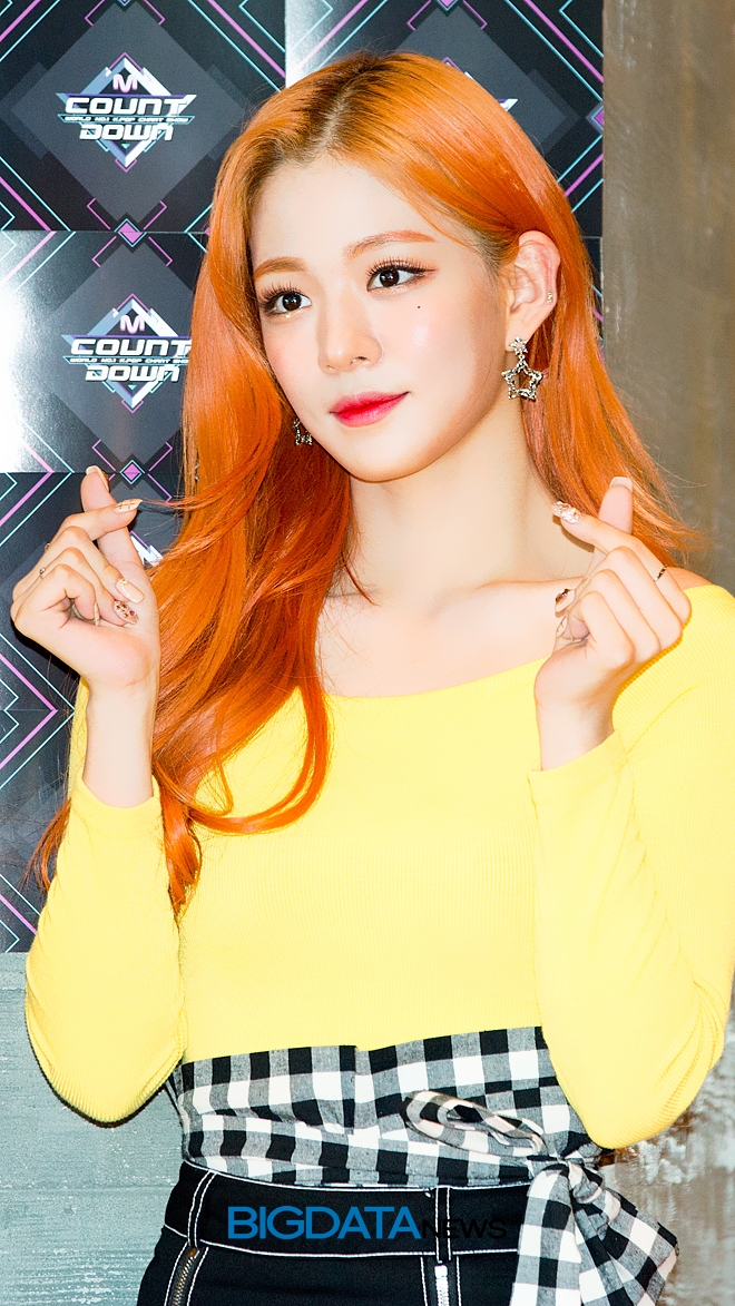 프로미스나인 이채영, Mnet '엠카운트다운' 생방송 현장