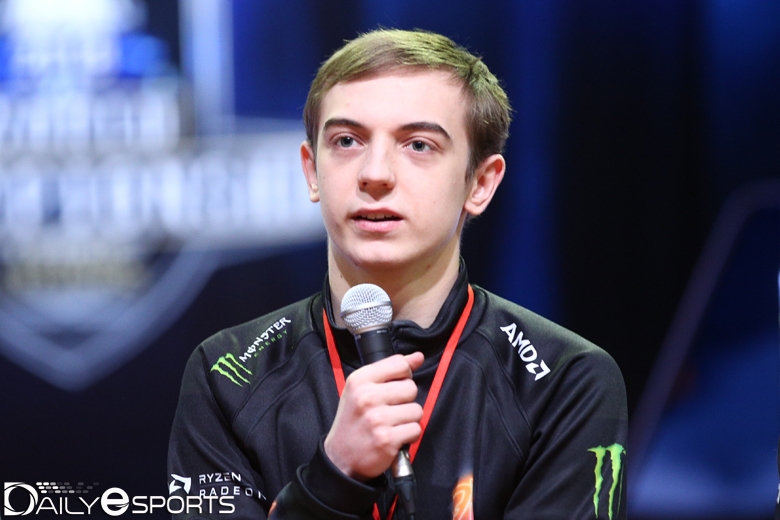 프나틱의 미드 라이너 'Caps' 라스무스 빈테르.