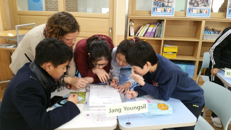 포산초, 수업시간에 놀이를 통해 공부하다
