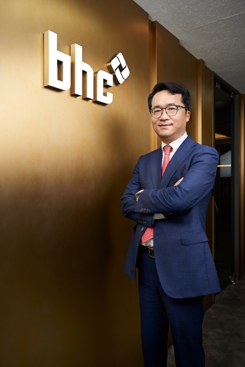 박현종 회장, 경영자매수방식으로 bhc 그룹 인수 계약 체결 완료