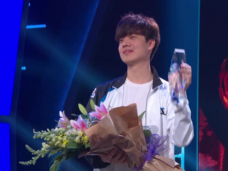 KSL vs ASL 쇼매치에서 우승한 정윤종(사진=아프리카TV 생중계 화면 캡처).