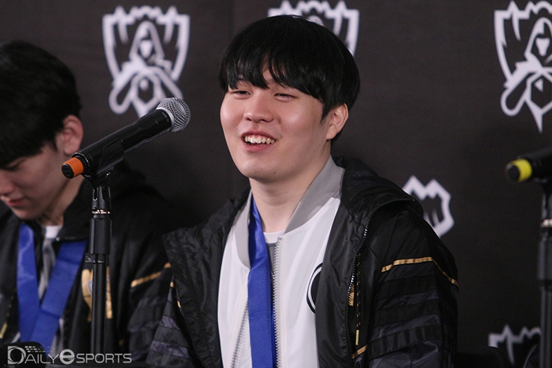 IG '루키' 송의진 "중국서 첫 우승이 롤드컵이라 더 값지다"