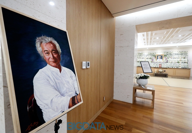 故 신성일의 빈소 현장