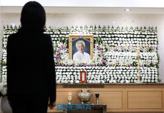 故 신성일의 빈소 현장