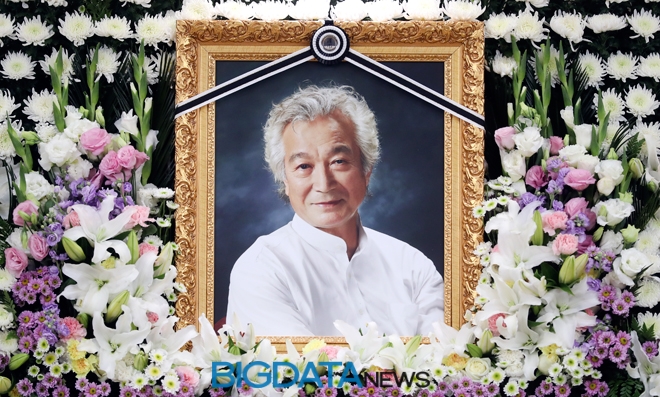 故 신성일의 빈소 현장