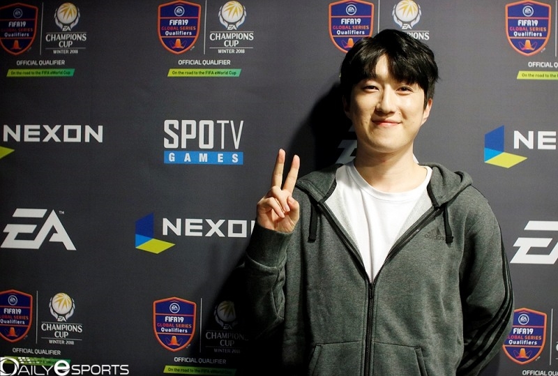 EACC 한국대표 박준효, 호날두 영입하고 '함박웃음'