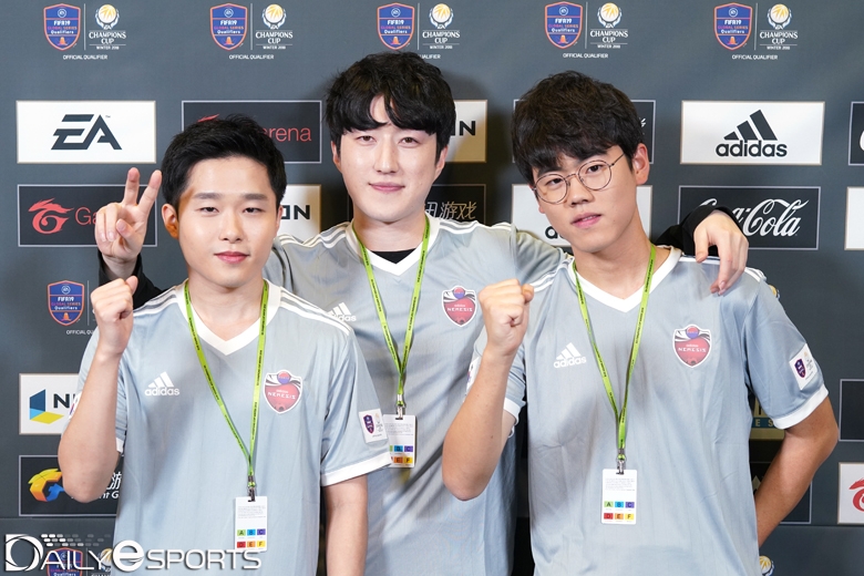 아디다스 네메시스.