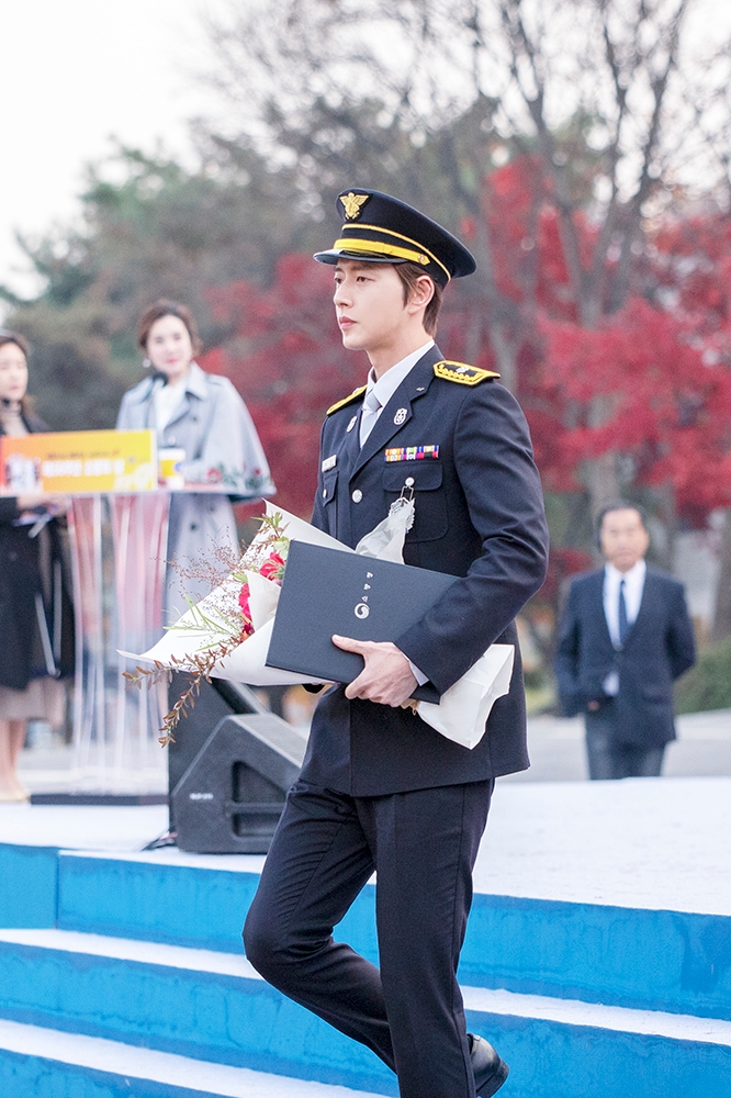 박해진, 소방의 날 위촉식서 ‘명예소방관’ 선정…영원한 친구로 활동 약속