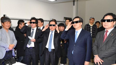 건국대가 스마트팩토리에서 정부 창업 활성화 토론회를 개최했다