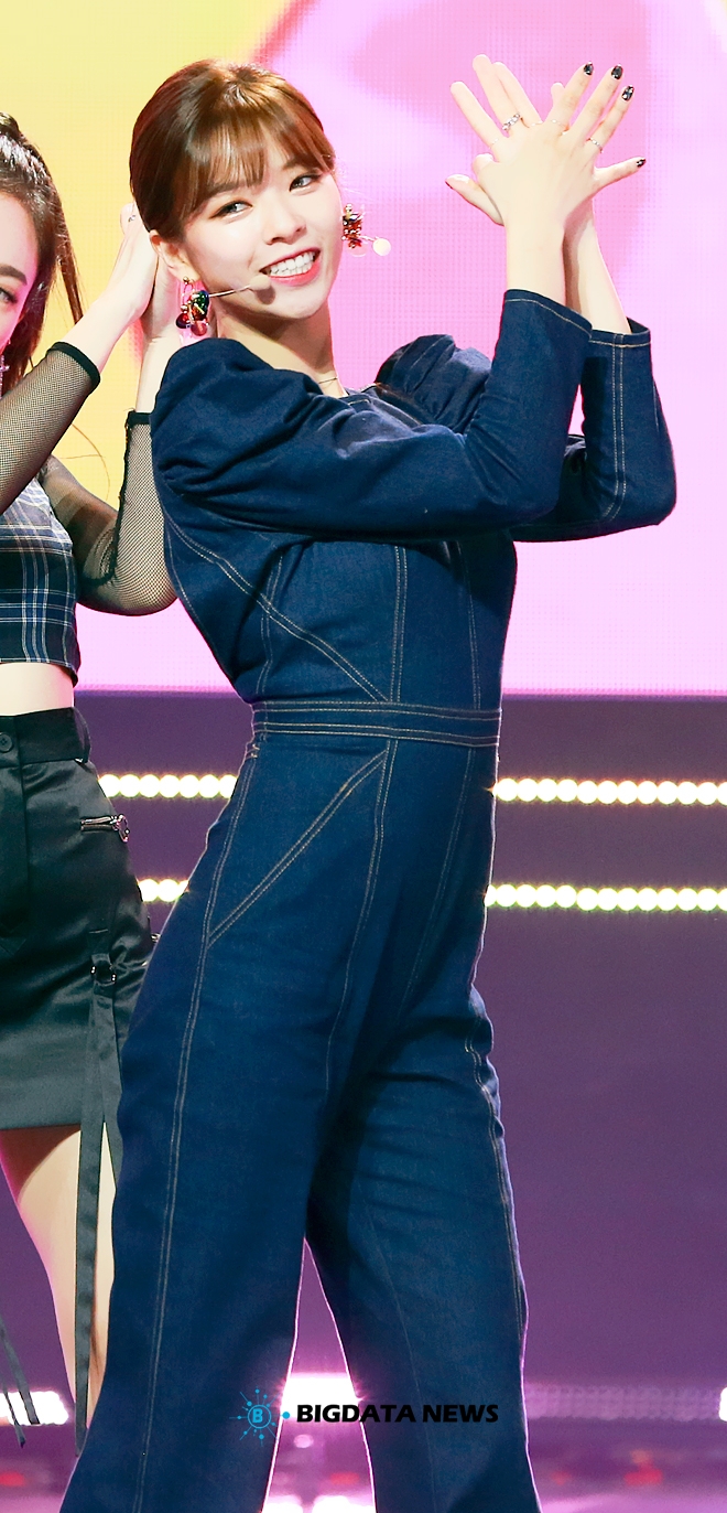 트와이스 정연, MBC MUSIC '쇼 챔피언' 생방송 현장