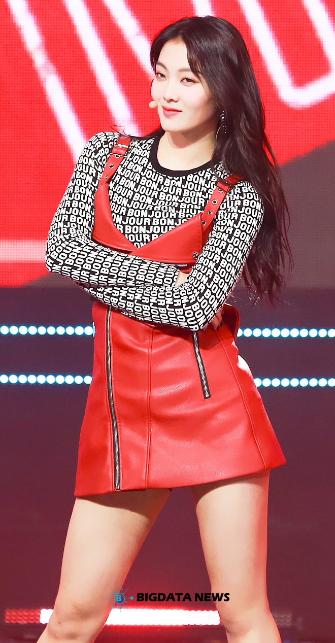 위키미키 루시, MBC MUSIC '쇼 챔피언' 생방송 현장