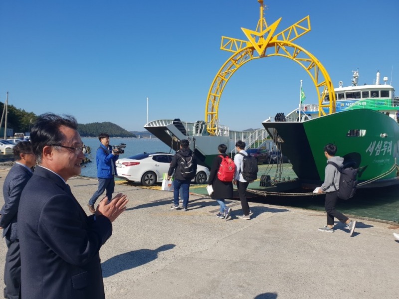 진도교육지원청, 원정 수능길 떠나는 조도고 학생 격려